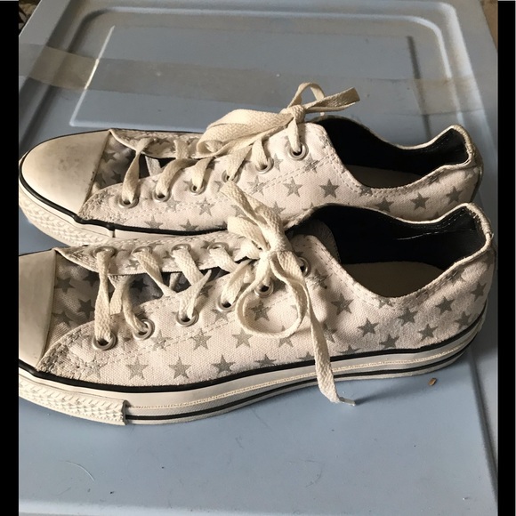 EUC Women’s Star Converse Sneakers, Size 10 - Picture 2 of 7